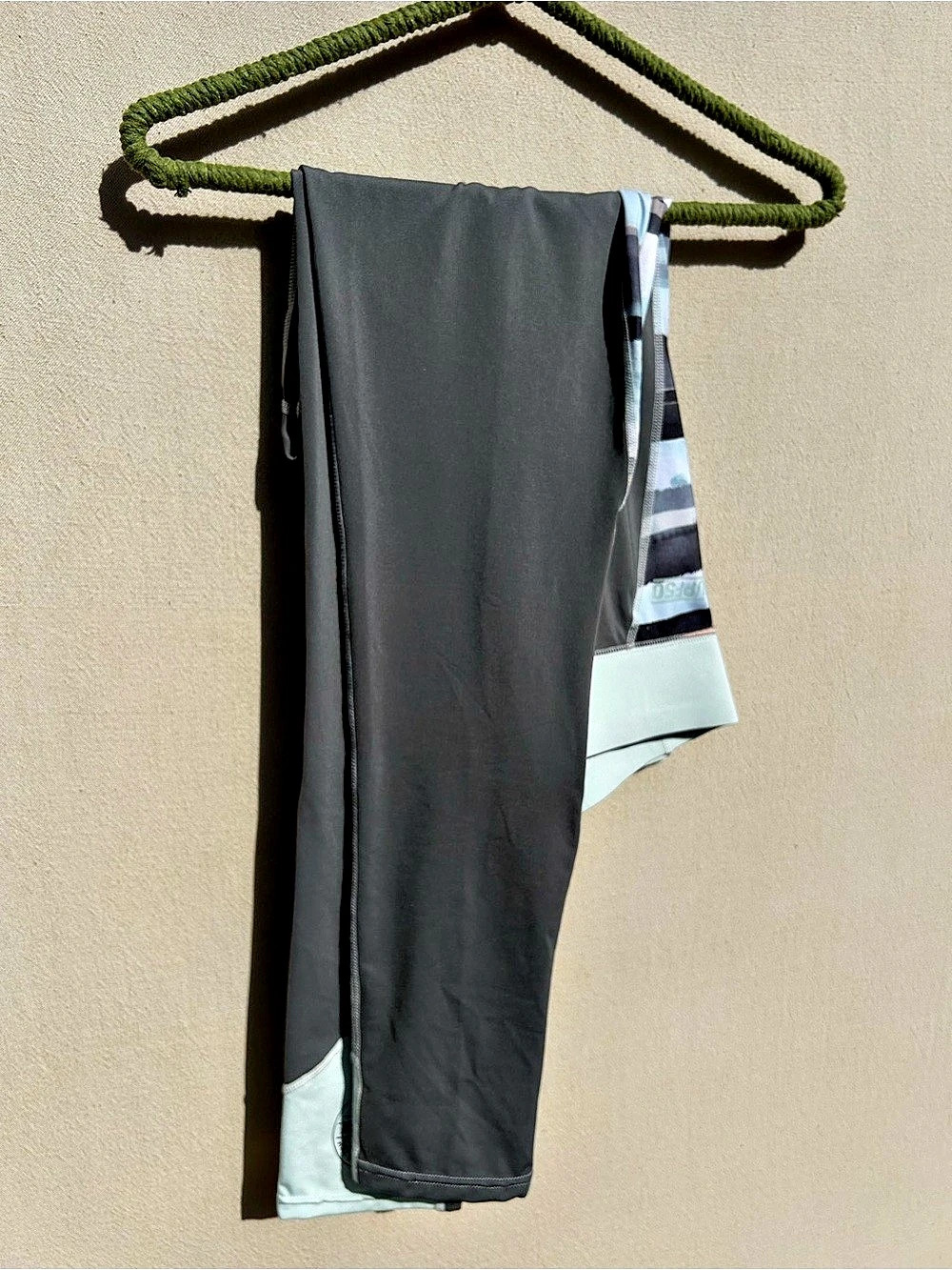 DAKINE Athletic Pants - Gray & Green XL